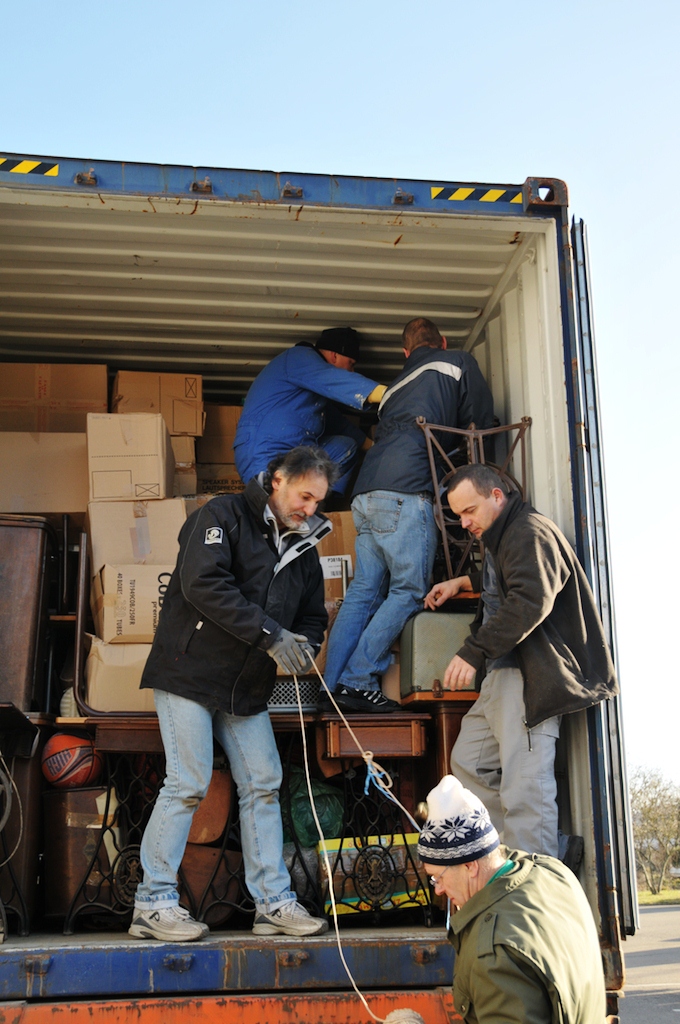 Chargement container 32
